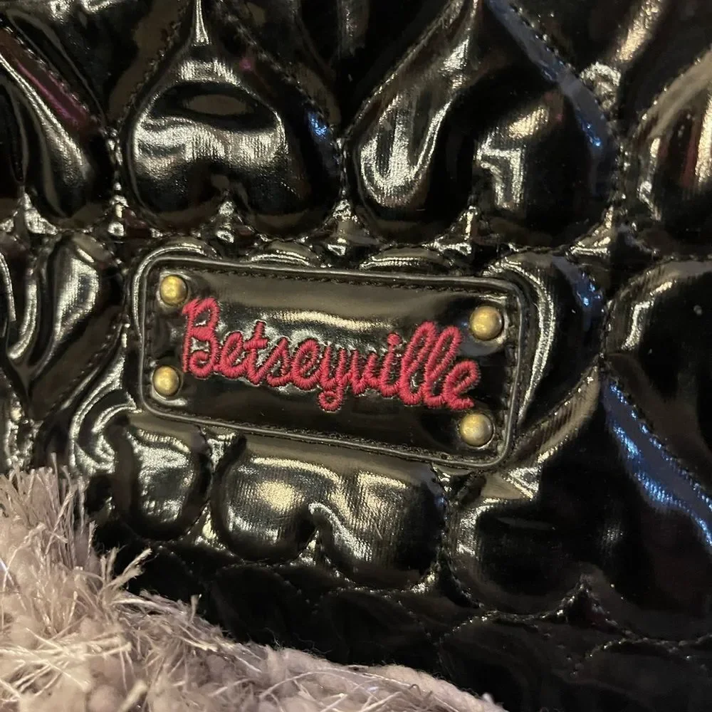 Betseyville betsey johnson vintage heart makeup cosmetic small bag heart